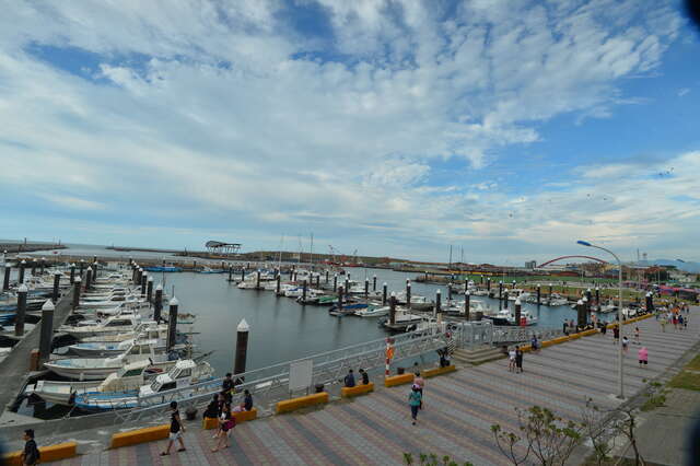 桃園市竹圍漁港娛樂漁船碼頭